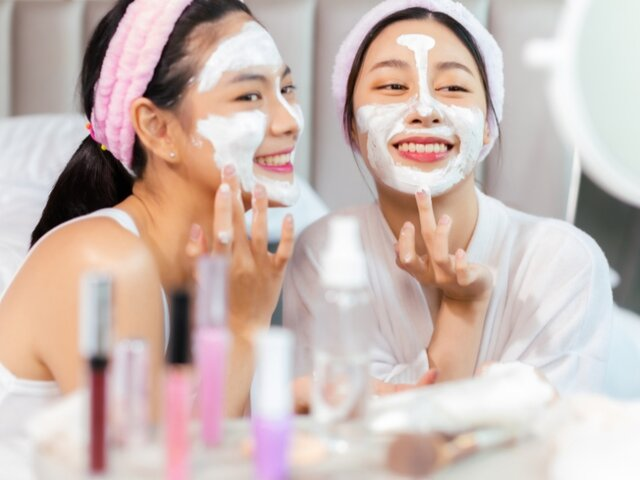 Gagal Glowing Ini 7 Self-Care Killer yang Bikin Skincare Routine Jadi Sia-sia