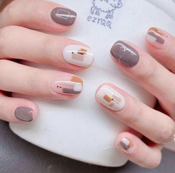 Cantik maksimal dengan nail art trendy
