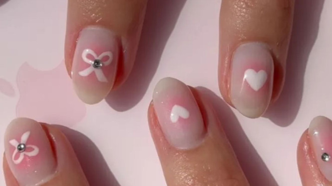 Cantik maksimal dengan nail art trendy