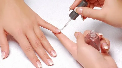 Nail Art Tahan Lama 2025: 7 Trik Verified Bikin Kuku Awet Sampai 3 Minggu