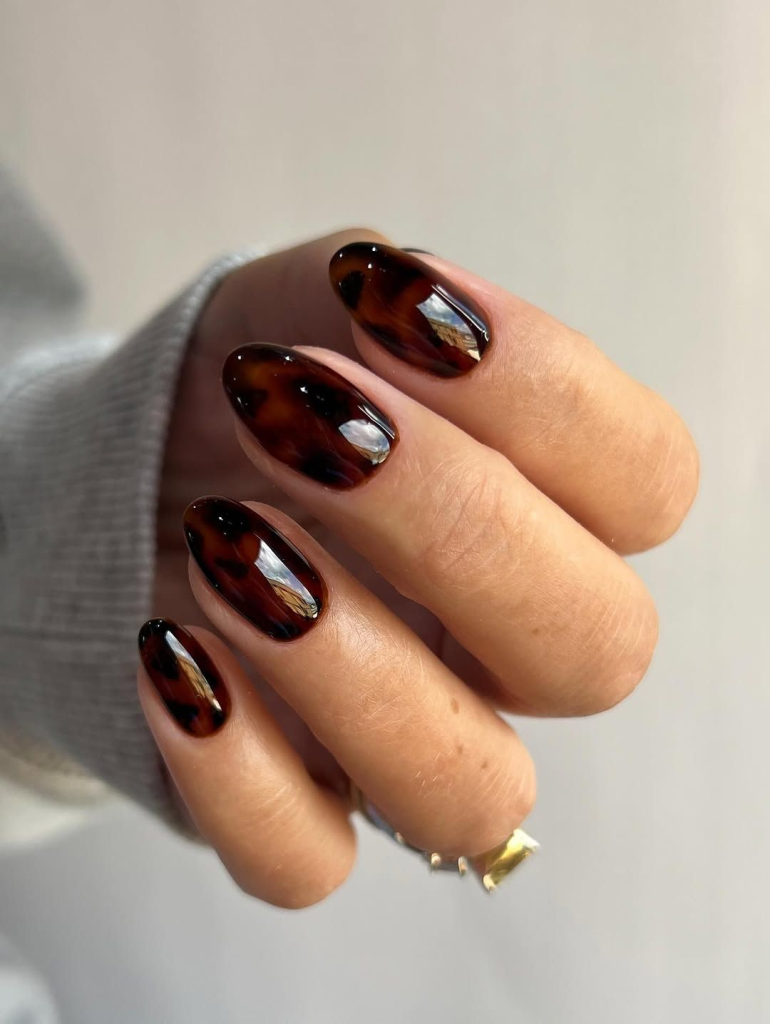 Tortoiseshell Nails Indonesia 2025: Tren Kuku Musim Dingin yang Wajib Dicoba
