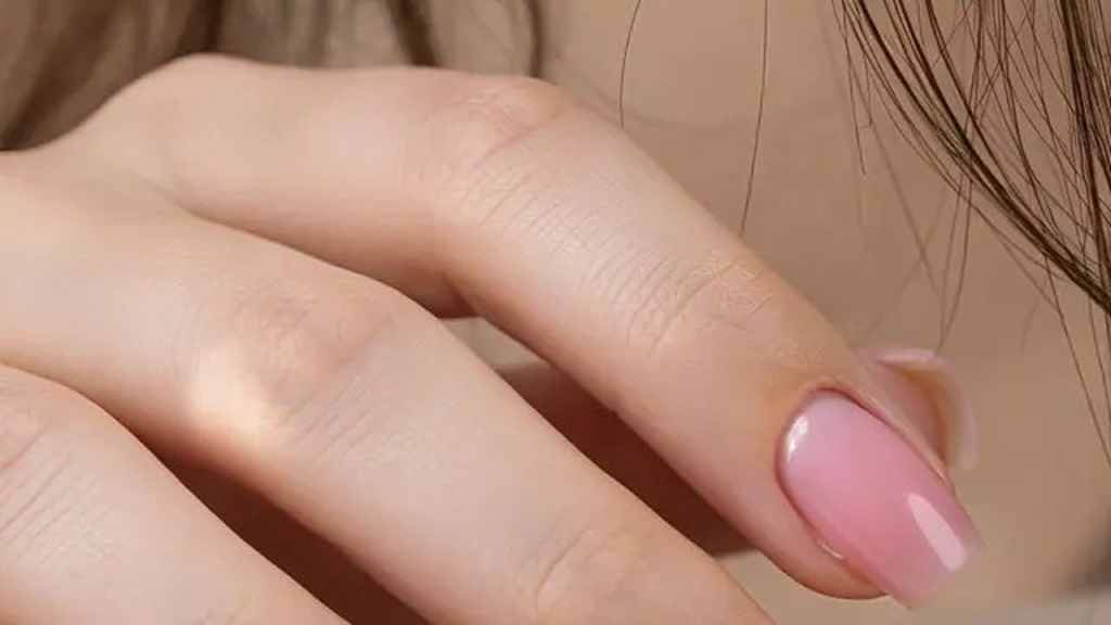 Nail Art Gel Waterproof Musim Hujan 2026