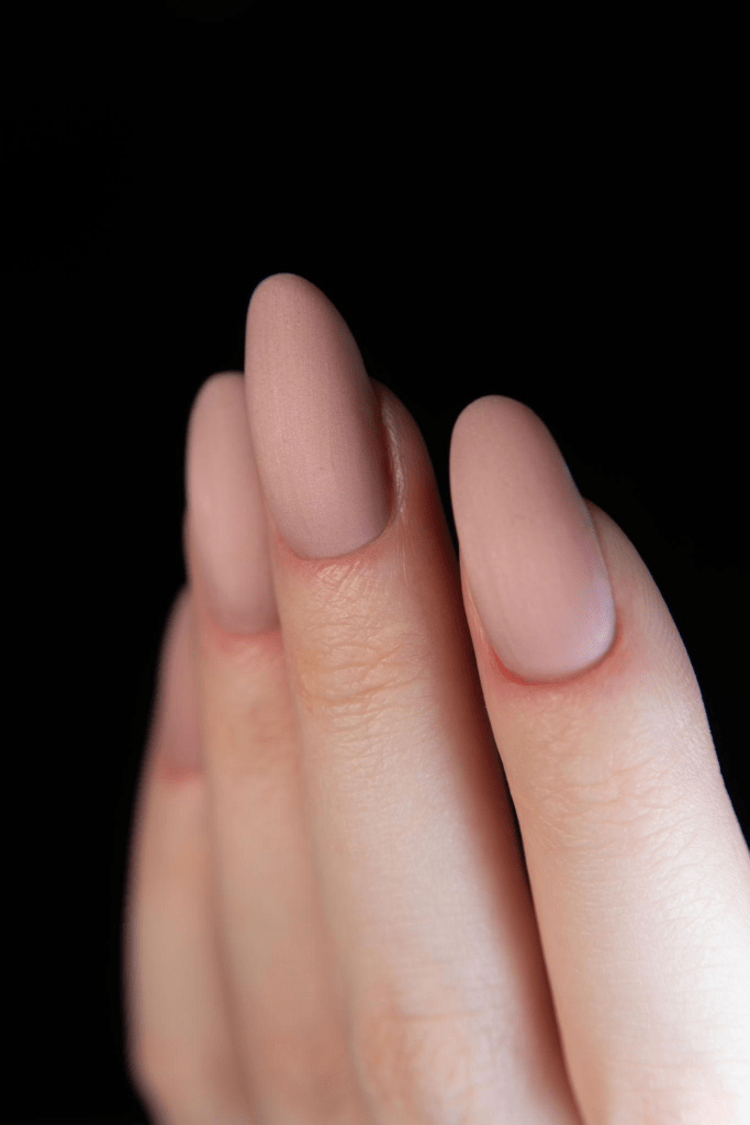 Bukan Glossy, Kukumu Justru Wajib Coba 5 Velvet Matte Nail Ini